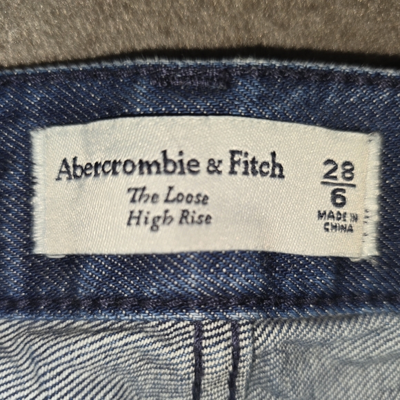 Abercrombie & Fitch High Rise Loose Jeans Wide Leg Denim Women's Size 6/28 - Picture 2 of 16